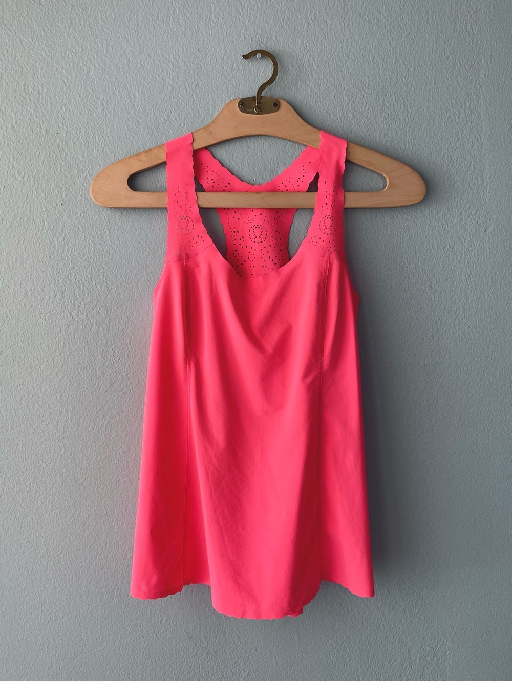 🌱5/$25🌱 Lululemon | Neon Coral Pink Racerback Tank Top | Run a Marathon Singlet